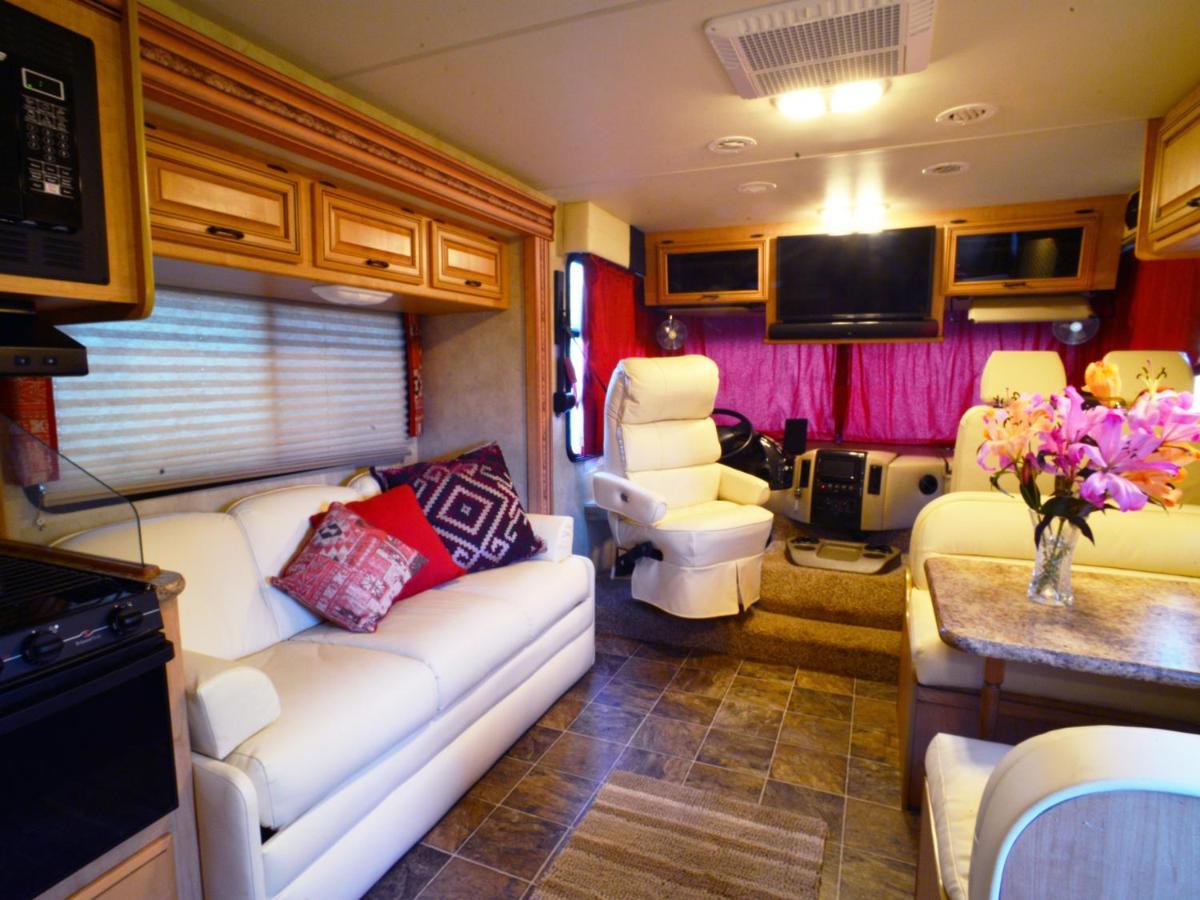 Luxury American Rv With Hot Tub West Chiltington Luaran gambar