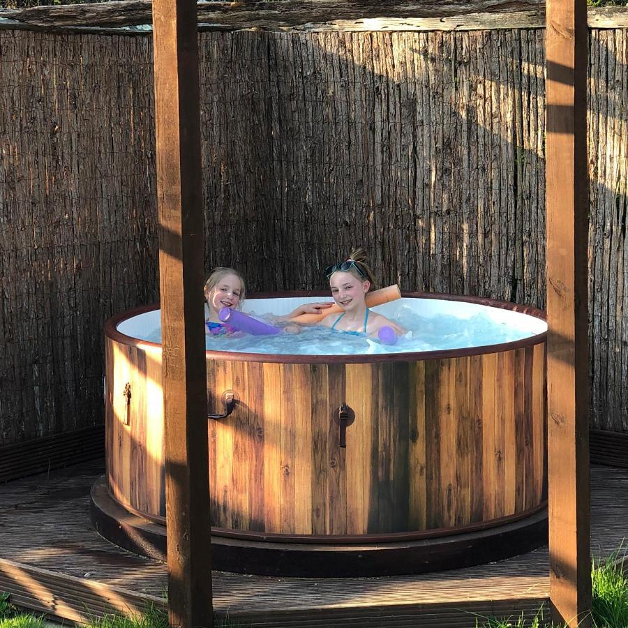 Luxury American Rv With Hot Tub West Chiltington Luaran gambar
